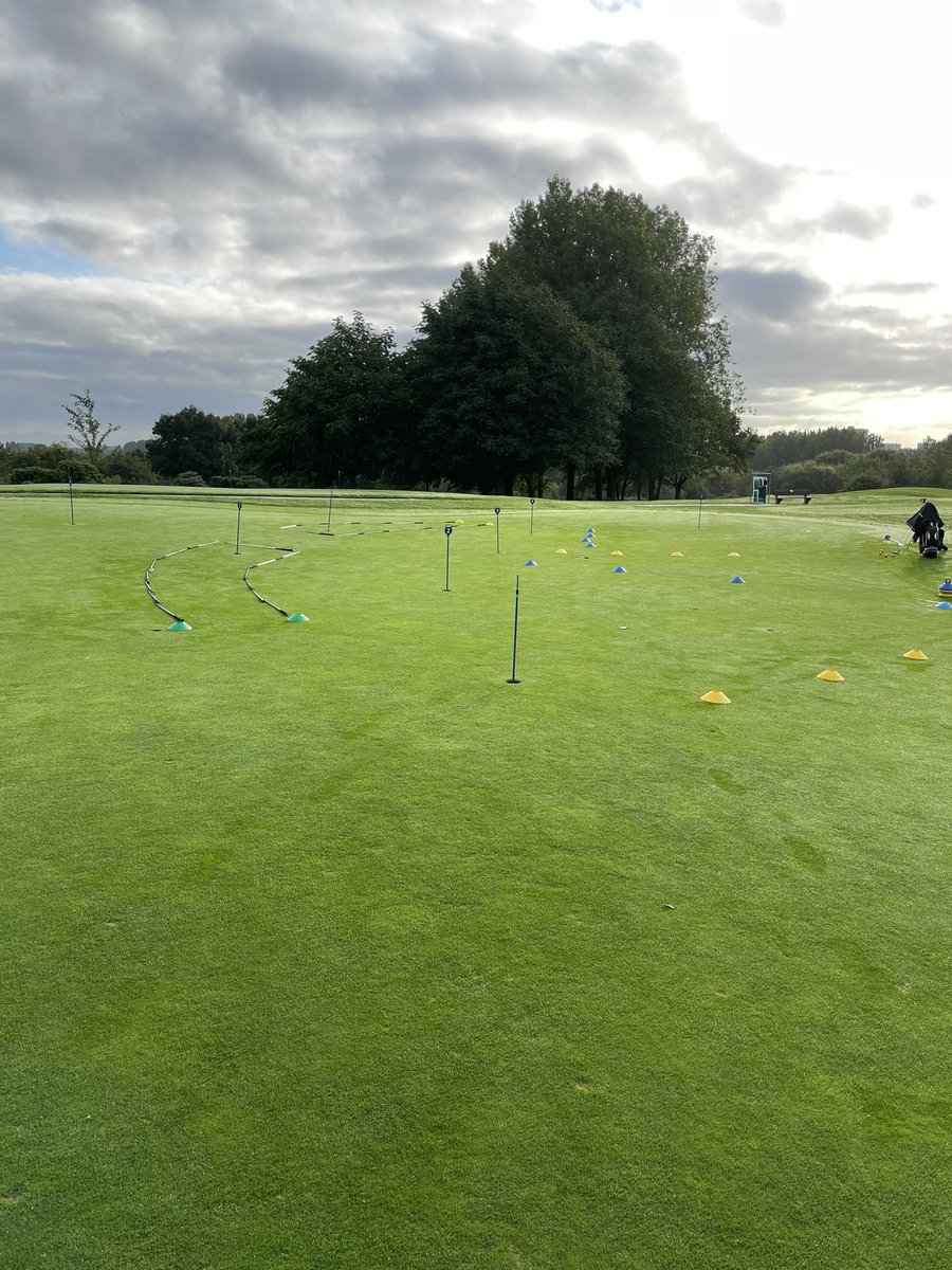 Weer genoeg ideetjes om het putten te trainen <a href="/HoogeRdamsche/">Hooge Rotterdamsche</a> #samentrainen #wintergolf