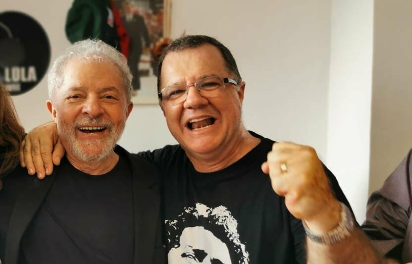 Lula e Carlos Gabas rindo da cara de vocês. Roubando respiradores, em plena pandemia, para te devolver em forma de pão com mortadela.
#GabasNaCPI