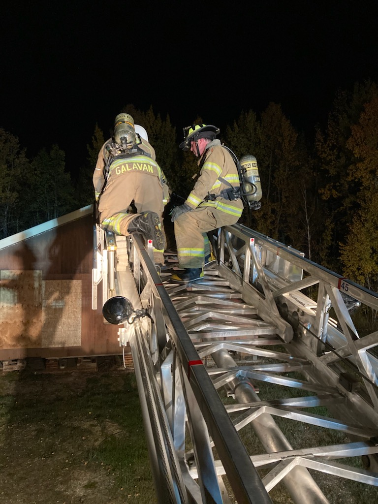 NerdinPunk's tweet photo. Another great training night! #firstreponder #firefighter 🔥🚒 https://t.co/mXgp11vXUj