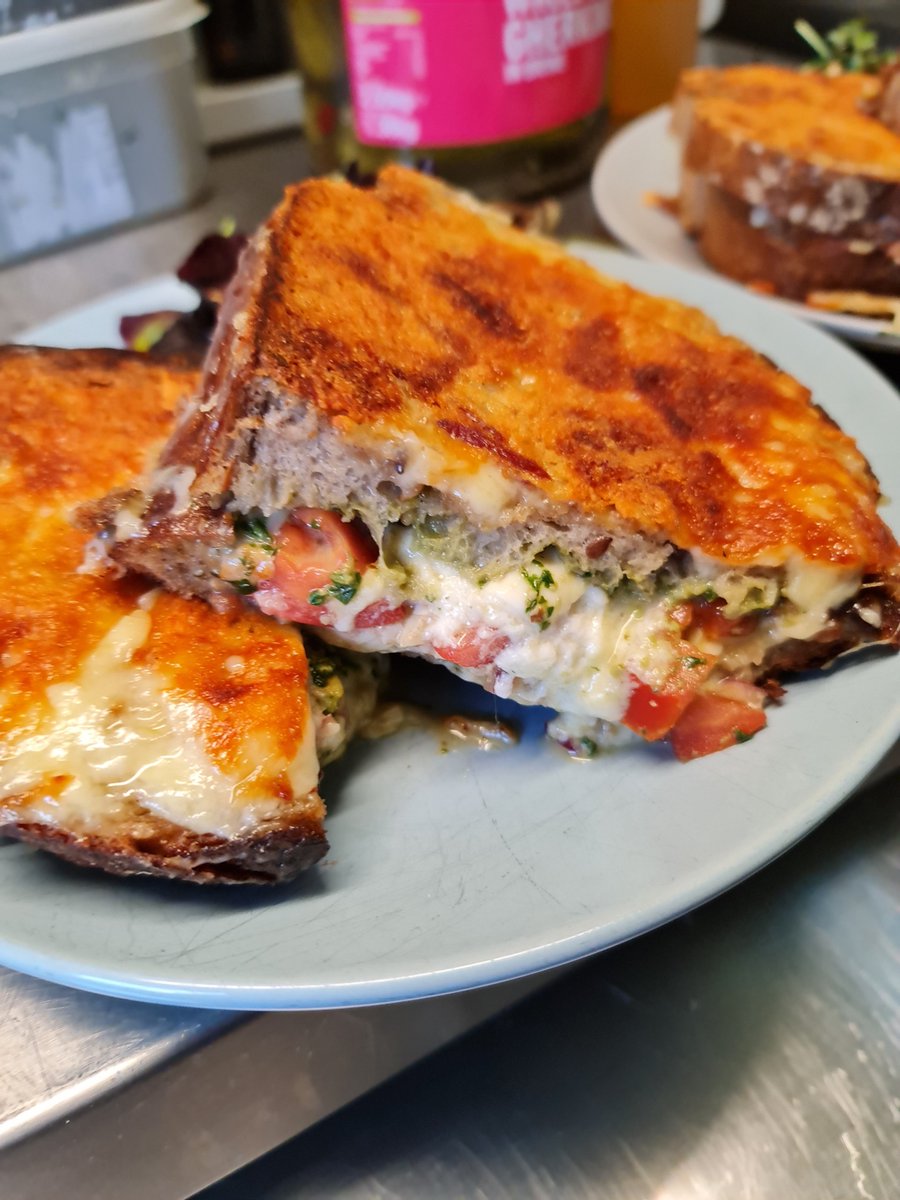 305leith's tweet photo. There will be something for everyone at our pop up this Friday/Saturday at @CampervanTap including our balsamic heritage tomato, cheese blend and walnut pesto Toastie available veg/vegan/gf #CheesetotheEdge https://t.co/SvCdcSIgBr