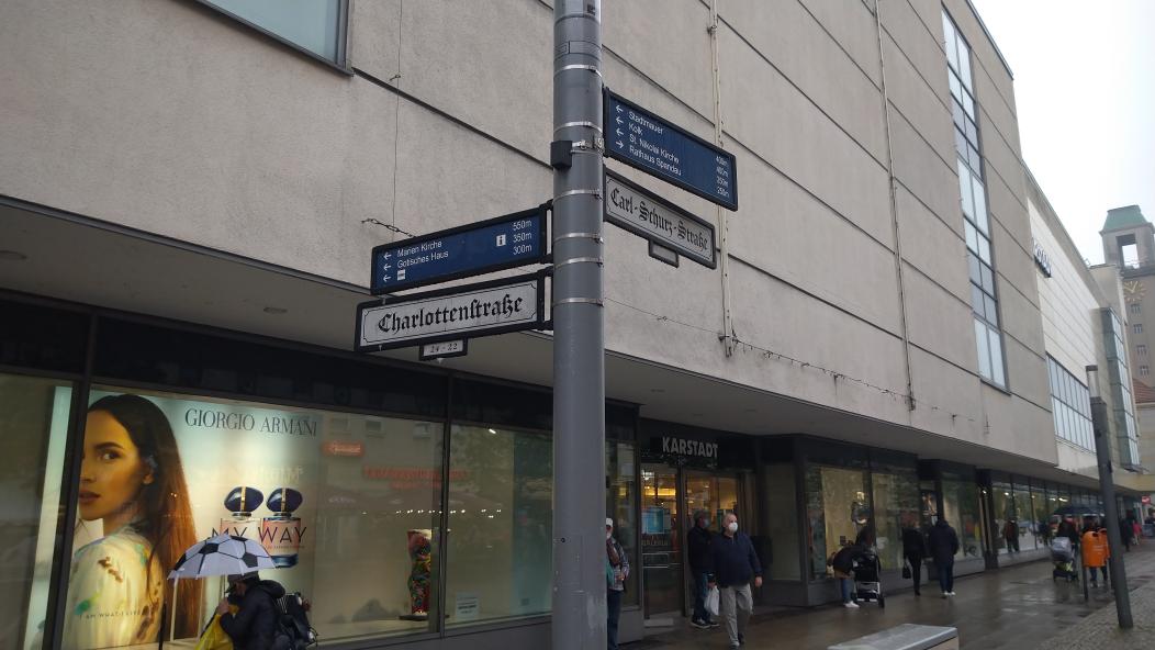 Robusto11's tweet image. &quot;Wie haben Sie Ihre Frau kennengelernt?&quot;