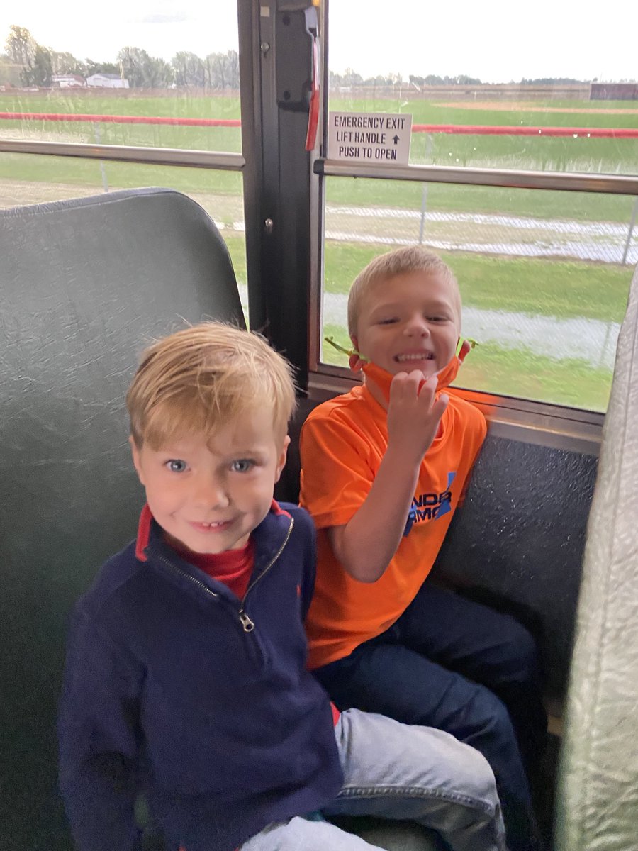 CGophers's tweet photo. Bus https://t.co/F4lqNS67gz
