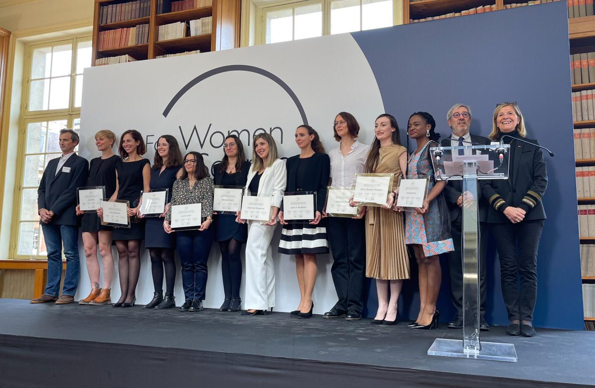 🏆 It is now time for the awards ceremony! 

Each 2020 &amp; 2021 Young Talent is receiving an award for their academic excellence. 👏⤵️
Congratulations again to all winners!