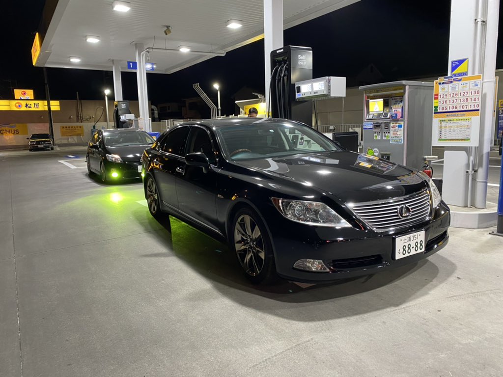 on19980818's tweet photo. #見た人も無言でレクサスをあげる
#過去車レーシング
#金食い虫
#LS460
#USF40 https://t.co/mzxs8RgISG