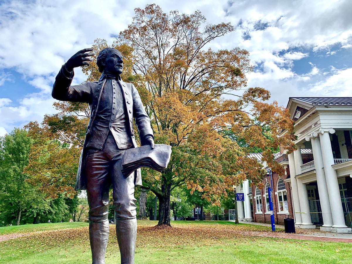 emoryhenry1836's tweet image. 🍂Happy Fall Break 🍁 The colors are showing off on campus and we hope you get to take time and recharge and enjoy! #emoryandhenry #youcan #fall #campus #campusbeauty