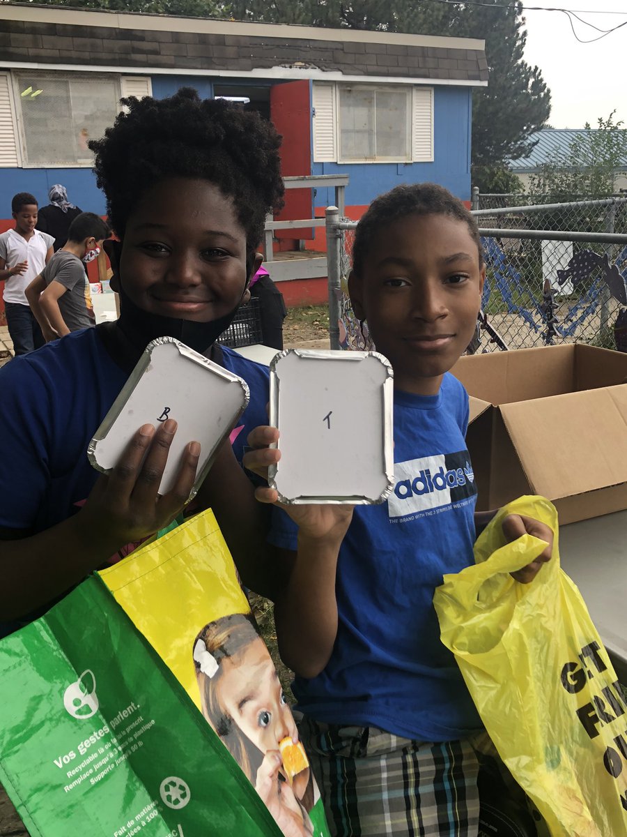 Thank you to Marshalls for 350 pasta lunches for Lord Elgin students 🦁#LordElginLionsPride