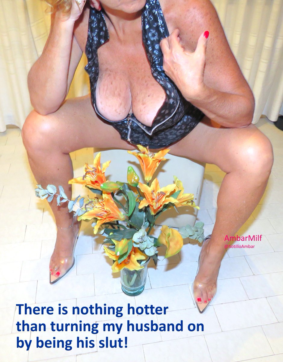 SotilloAmbar's tweet photo. Married but always #horny.
#LetsGetSensual #titsout #juevesdeseduxxxión #nsfw #exhibithotwife #exhibicionismo #hotwife #Milf
@Lox_21 @MrHappyChap07 @slol59 https://t.co/yODTQzypbJ