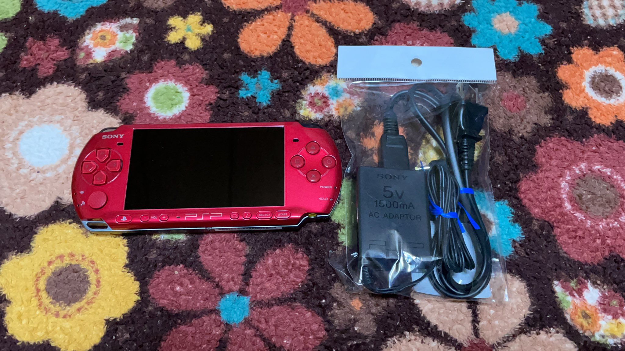 Ksks Geoでレトロゲームの取扱が終了するに伴っての特価販売があるとの通信を傍受したため 本日青黄色の看板目掛けてすてみタックルを行いました旨報告いたします なお 釣果は下記添付の静止画のとおりとなっております ゲオ Geo レトロ セール