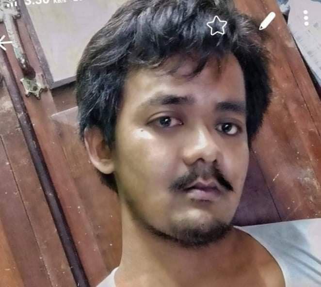 Haruonchill's tweet photo. Editor Ma Htet Htet and journalist Ko Wai Lin from Thingangyun Post News Agency have been detained by Junta Terrorists since the early Sep. And having heard nothing from the detainees for a month, their families are deeply concerned about their welfare.
#WhatsHappeningInMyanmar https://t.co/w21Y1WDt56