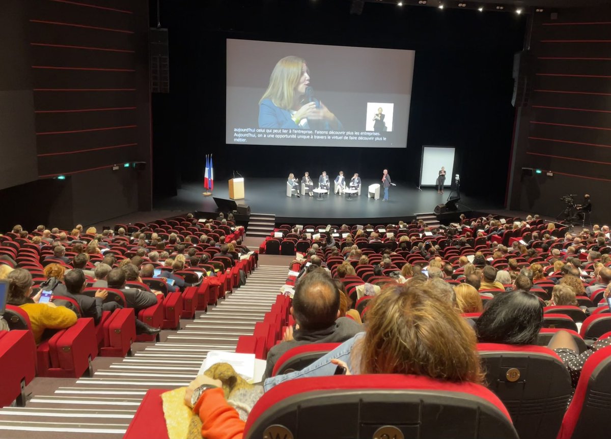 ALC (@les_challenges) on Twitter photo En direct de la Première Université École-Entreprise, organisée à Poitiers par <a href="/education_gouv/">Ministère Éducation nationale</a> !
L’ALC porte depuis 31 ans les valeurs du rapprochement de ces deux mondes. Notre présence n’en est que naturelle 🙂 En direct de la Première Université École-Entreprise, organisée à Poitiers par <a href="/education_gouv/">Ministère Éducation nationale</a> !
L’ALC porte depuis 31 ans les valeurs du rapprochement de ces deux mondes. Notre présence n’en est que naturelle 🙂