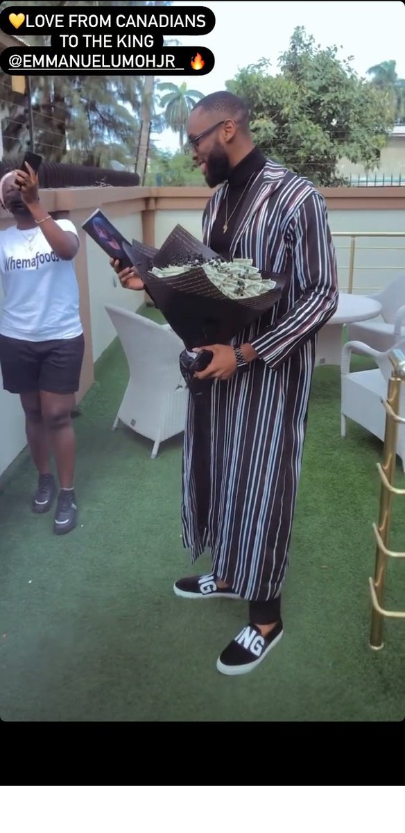 Ciere15's tweet photo. It's dollars omo 🙆‍♀️💃💃💃💃💃💃

#EmmanuelOurTrophy
#EmmanuelTheModel 
#emmarose 
#BBNaija https://t.co/IGDC5Ai7UG