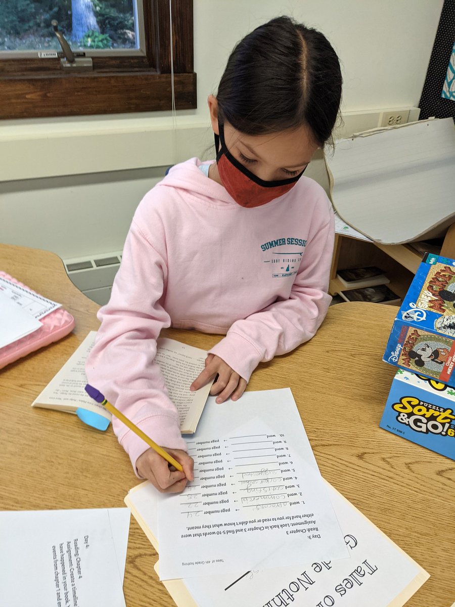 SarahStoppe's tweet photo. Book Clubs are in full swing! These students keep falling in love with new books, a teachers perfect dream ❤️ https://t.co/1VDwYrWG15