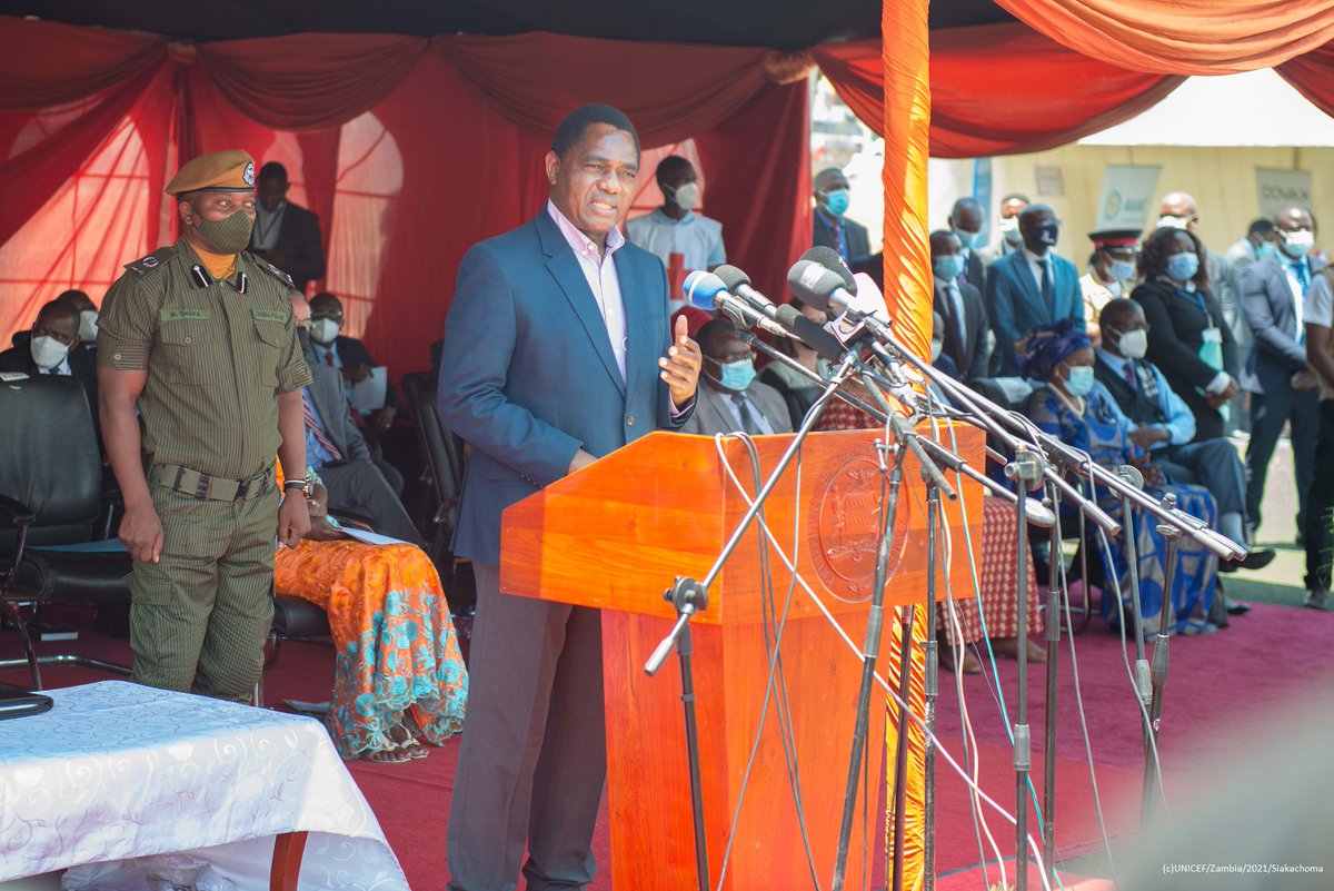 "Let's settle the debate from today onwards - vaccines work" - powerful words today from President <a href="/HHichilema/">Hakainde Hichilema</a>. Let's get #protected in #Zambia. Find out which vaccination centres are near you: moh.gov.zm/?page_id=6553&… #VaccinesWork