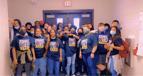 jordanmsgcps's tweet photo. #JMSBlackKnights 8th grade Band rockin’ their new shirts! Straight Outta Band! Can’t wait to see the amazing things these kids will do this year!!! #centralgwinnett #gcps #band #middleschoool #8thgrade #UKnightedWeShine https://t.co/BMpBnbHfPy