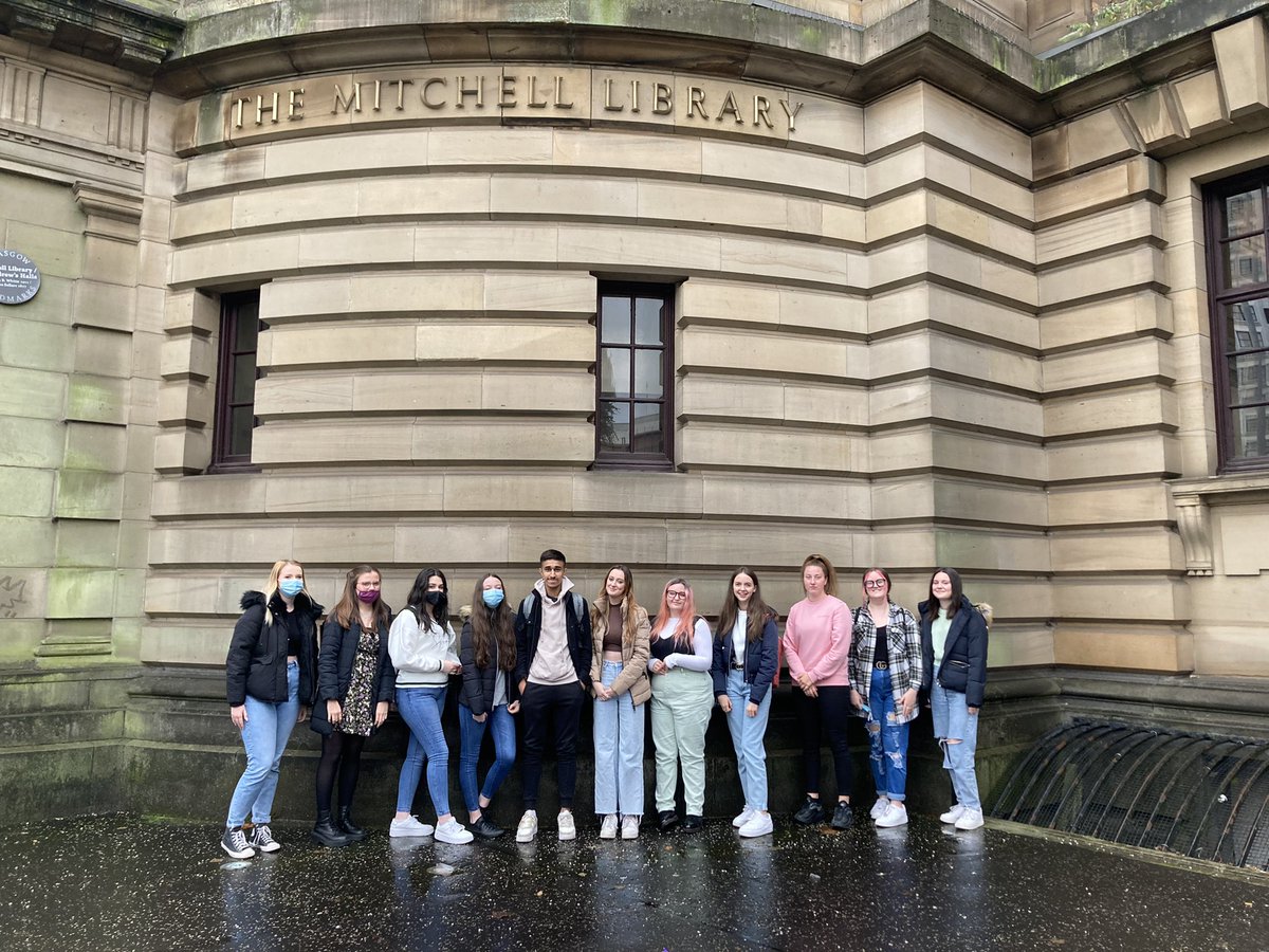 SocialSubTHS's tweet photo. Our AH Historians visited the Mitchell Library @glasgowlife to access resources for their dissertations today 👏👏😀Thanks to the staff #excitedtobeout #teacherkeepstellingusfactsabouteverybuildingwepass🤦‍♀️ #nojackets #carlygivememybrollyback☂️ @TaylorHS1982 https://t.co/ibQVTYdTen