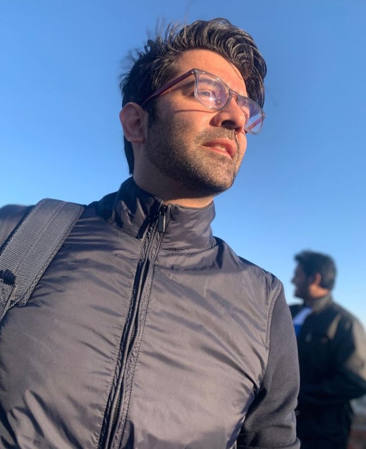 PoonamS29240348's tweet photo. #Karan @BarunSobtiSays 
#acoldmess
#AwesomeClick
#SuperCool https://t.co/G611f99MaX