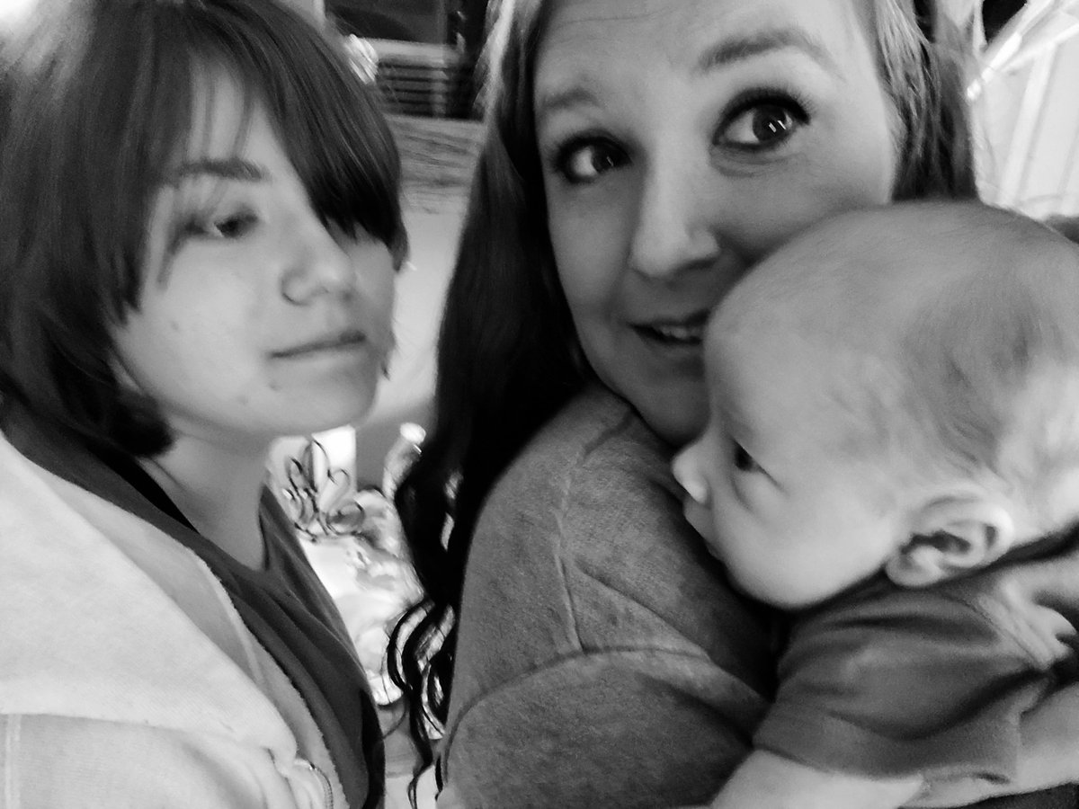 Lexiizzie818's tweet photo. 🧡💀🖤 
Halloween and tattoos and baby 
@InkyJB https://t.co/UYRgtfKwDD
