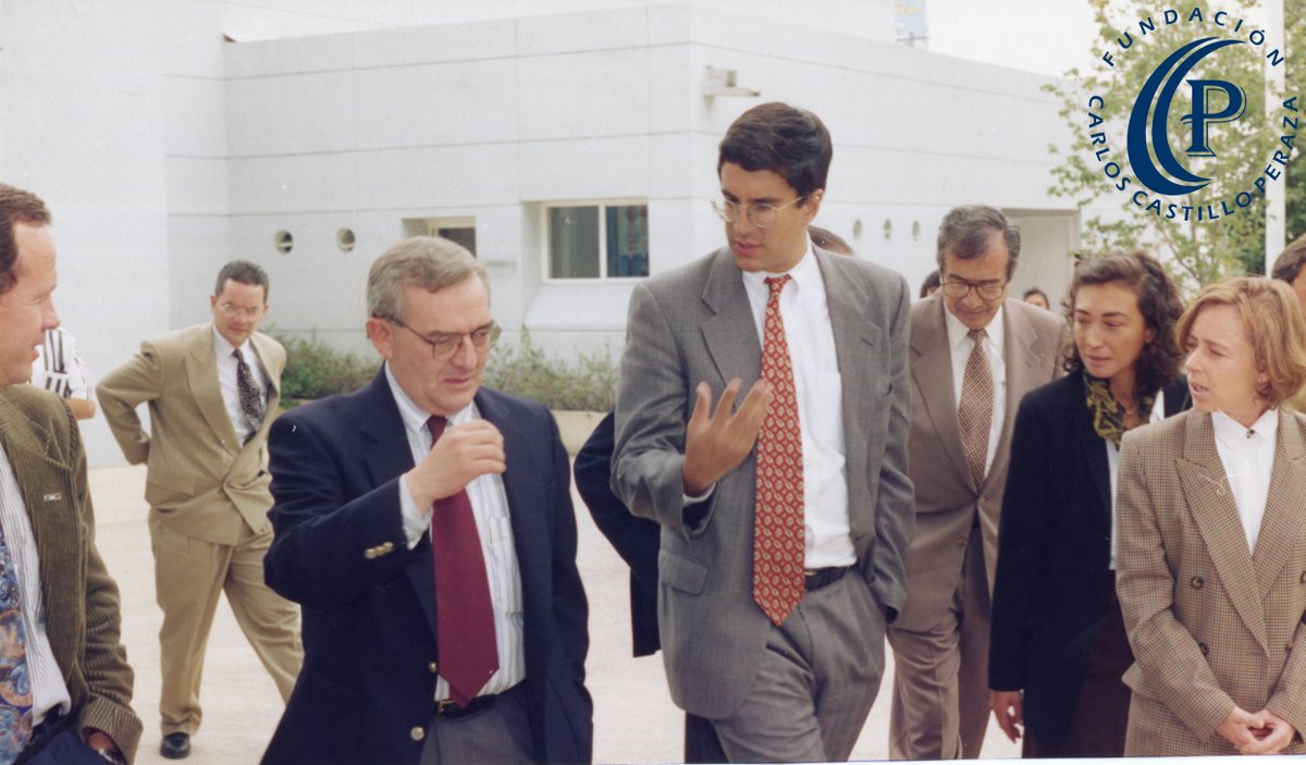 Hoy iniciamos una nueva iniciativa; publicaremos fotos del archivo de Carlos Castillo Peraza, para recordar momentos y para que nos ayuden a encontrar a los que todavía están con nosotros. Aquí vemos a <a href="/amparocasar/">Ma. Amparo Casar</a> <a href="/carloselizondom/">Carlos Elizondo MS</a> y <a href="/JL_Luege/">José Luis Luege</a> en 1997