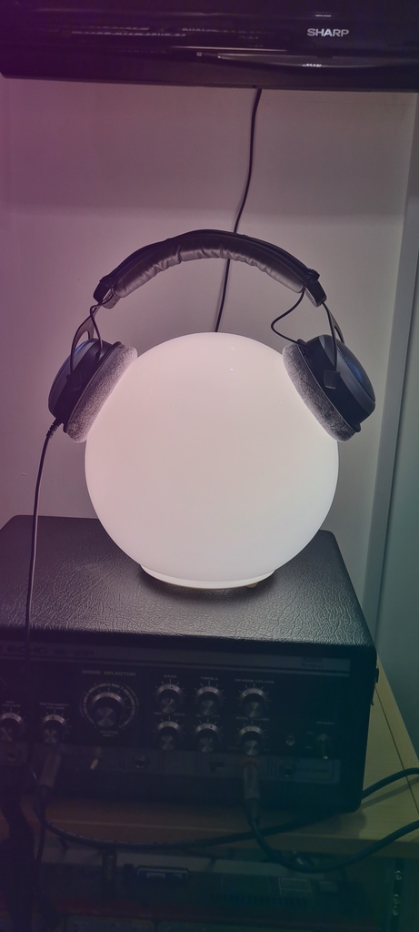 meridian_b's tweet photo. Lovely pair of new headphones. Beyerdynamic DT880. Great for monitoring and really comfortable for long sessions ❤️⁠
#electro #boogie #synthesizers #drummachine #keyboards #songwriter #musicstudio #musicstudios #meridianb #tirkrecords #studio54 https://t.co/c68MErqVhd