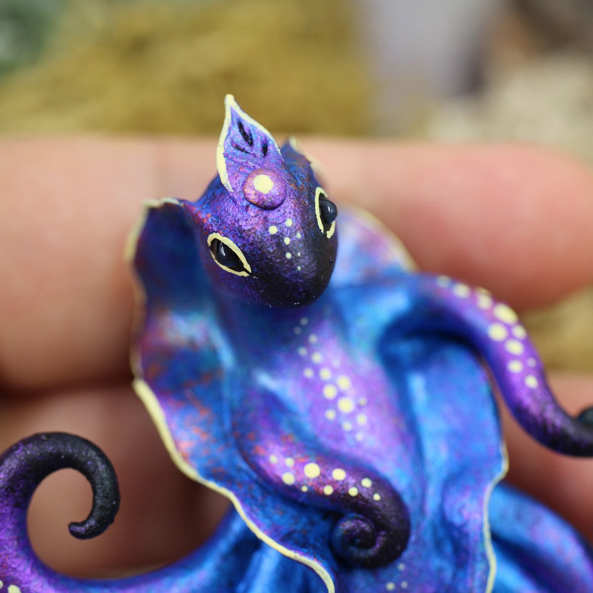 rainbowmarleo's tweet photo. Octo-woman wants your love. Let's give birth to a cute little Lovecraft!

More creepy and cute resin fantasy miniatures, ❤️click:
https://t.co/fcwaOW2Jbd

#mermaid #cuttlefish #tentacle #monster #deepone #alienbride #merfolk #innsmouth #lovecraftian #dagon #cthulhu #octogirl https://t.co/kvX5NiaM6R