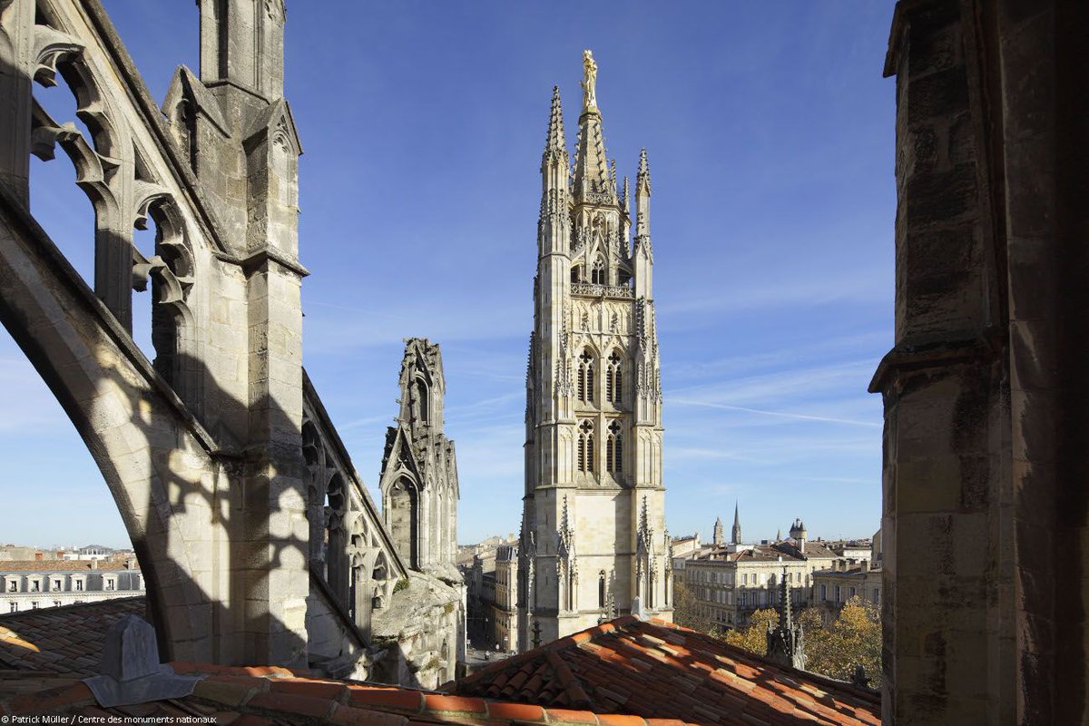 #LeSaviezVous ? La tour #PeyBerland, située au cœur de Bordeaux, est inscrite au patrimoine mondial de l'<a href="/UNESCO_fr/">UNESCO en français</a> !  
Edifiée dès le milieu du XVe siècle, on peut aujourd'hui encore gravir ses 233 marches ! pey-berland.fr 
cc <a href="/VisitBordeaux/">Visit Bordeaux</a>