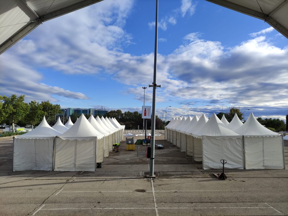 Montaje de un gran evento para este fin de semana en IFEMA Madrid. Se va a liar una muy gorda. Atentos a la televisión.