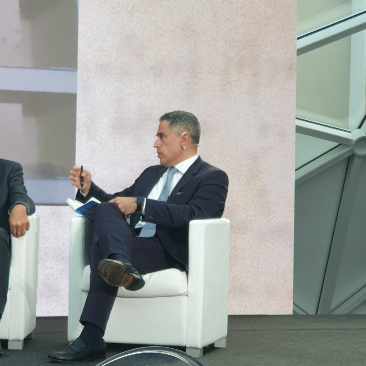 Carla47765008's tweet photo. La crescita dopo la pandemia non sarà democratica premierà le aziende più digitalizzate #ey digitali summit 2021
Emmanuel Raptopoulos Sap https://t.co/vkP9SrwLxp