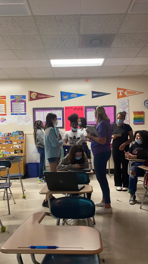 Kim Walker tweet media