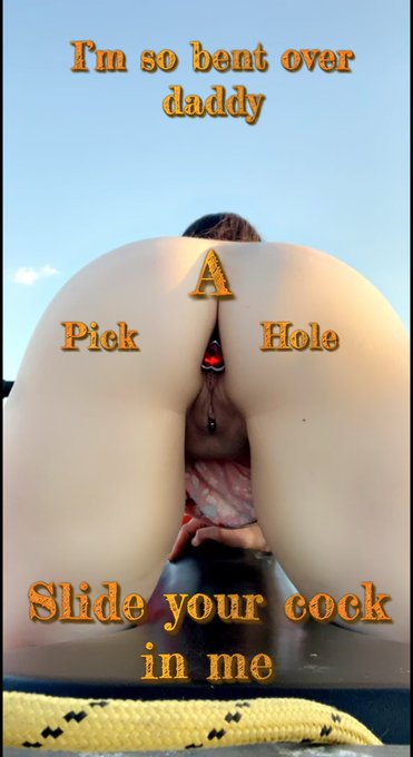 Already bent over out at the farm who wants a ride? What hole are you choosing ?? 😇😇 https://t.co/naJMyWAhY0