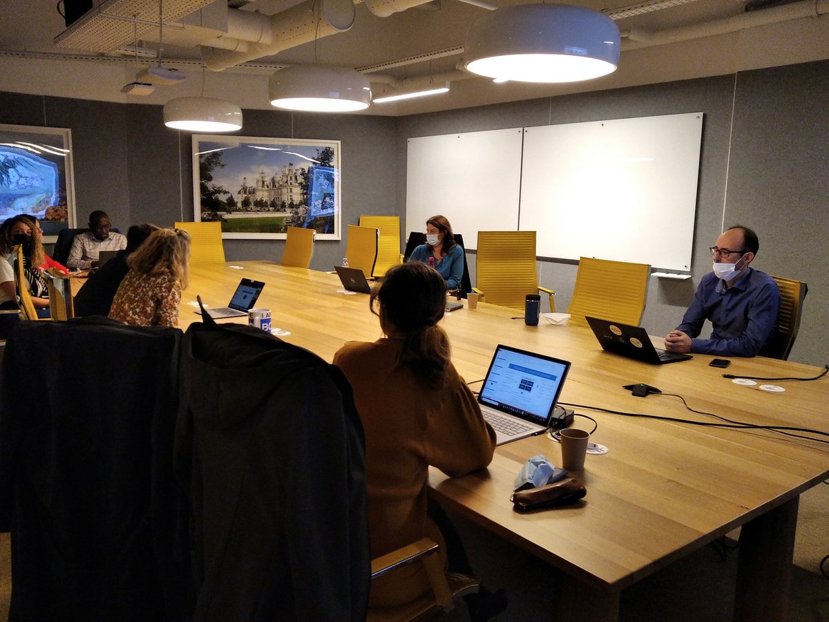 EDIPublicite's tweet photo. Lancement ce matin de #MyMandat, la plateforme de dématerialisation des attestations de mandat. 
Go live! Merci a @dentsuFR de son accueil et son implication. https://t.co/nVLXvX9LXj