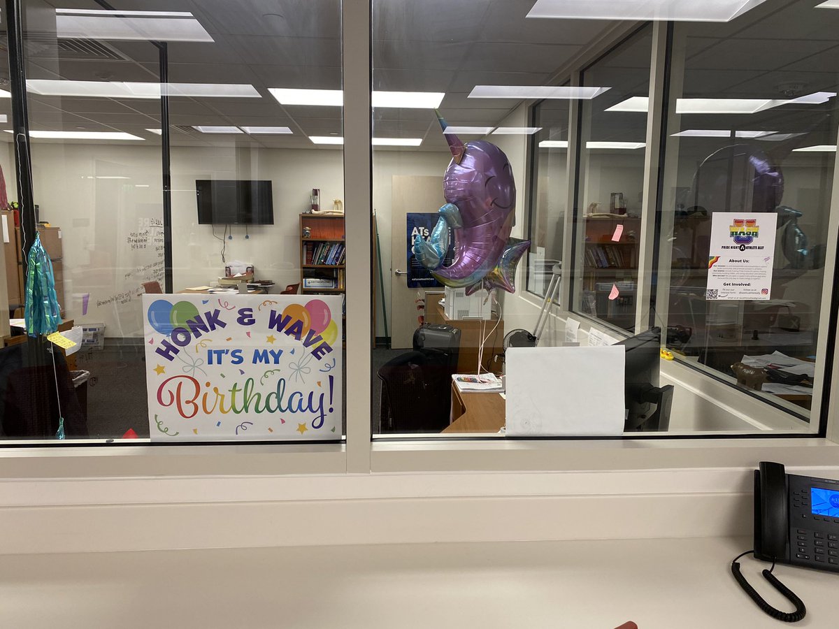 Hill_ATC's tweet photo. I work with some amazing and thoughtful people! But most of all I am so appreciative for @pngswim surprising me and showing me some love on my birthday! Thank you to all my teams for helping me celebrate!! @WASHU_XCTF  @WASHUVolleyball @WASHUSoftball @WASHUwSoccer @WashUwTennis https://t.co/9OqOW811rC