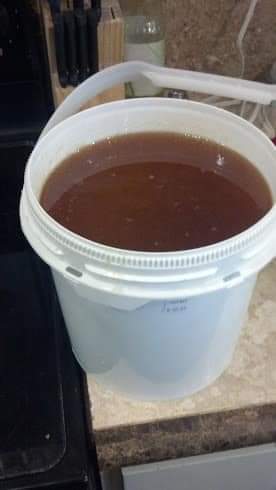 DelightPureHon1's tweet photo. Pure Raw Honey For Sale 

Prices:$3.00/400g
           :$100/20L Bucket
Wholesale prices Available 

*No Pasteurization,no sugar,no syrup strictly Raw

Collection:Room 108 Analaby House Corner angwa and Nelson Mandela. 
Delivery: Around Harare (charges apply)

+263716020250 https://t.co/dw3L1yCady