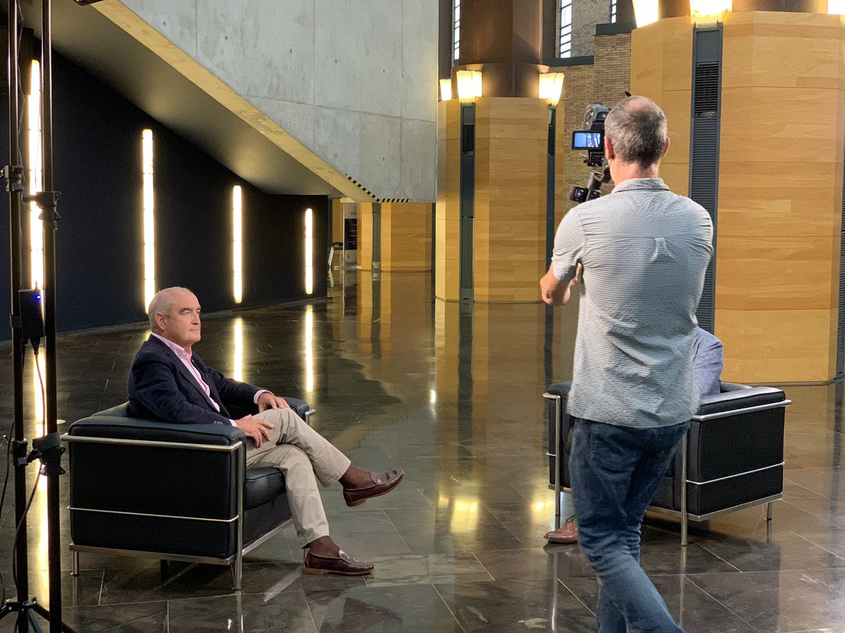 watsoncme's tweet photo. Hoy estamos de grabación 🎥 en @AuditorioZGZ con nuestros compañeros de @natinnova 

Acercando la medicina a los #pacientes! 😍

#RadiologíaIntervencionista
#ComunicandoSalud #SociedadesMédicas #eventos https://t.co/8HTgMw3g1T