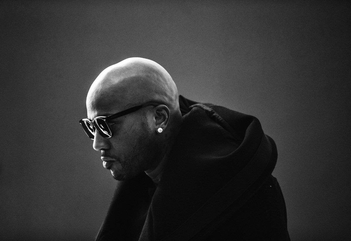 BrooklynsOwn90's tweet photo. Red and Black// Black and White  
Jim Jones photogaphed at 2am/ Jeezy photographed at 10am by @BrooklynsOwn90 
the Harlem/Atlanta connection.

Got these two portraits in my @opensea collection on sale now at:https://t.co/WB9tlovLuV 
 
#OpenSeaNFT #nftphotography #NFTcollection https://t.co/GyIhtEewtF