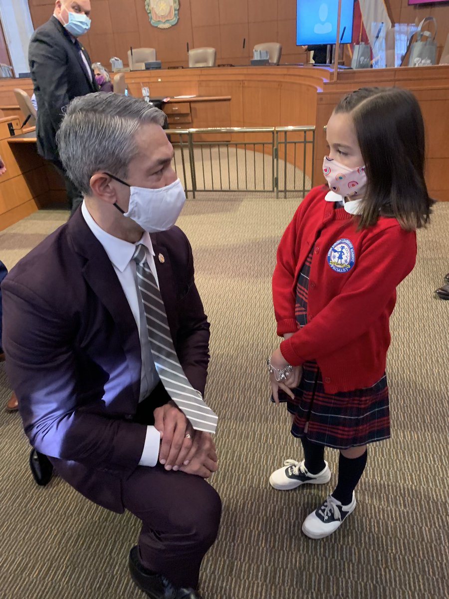 MclerranDelia's tweet photo. Thank you Mayor @Ron_Nirenberg for making time to talk with our @YoungPrimary Blue Jay Senators. Leaders today and leaders tomorrow! https://t.co/w5JU3QuYrC