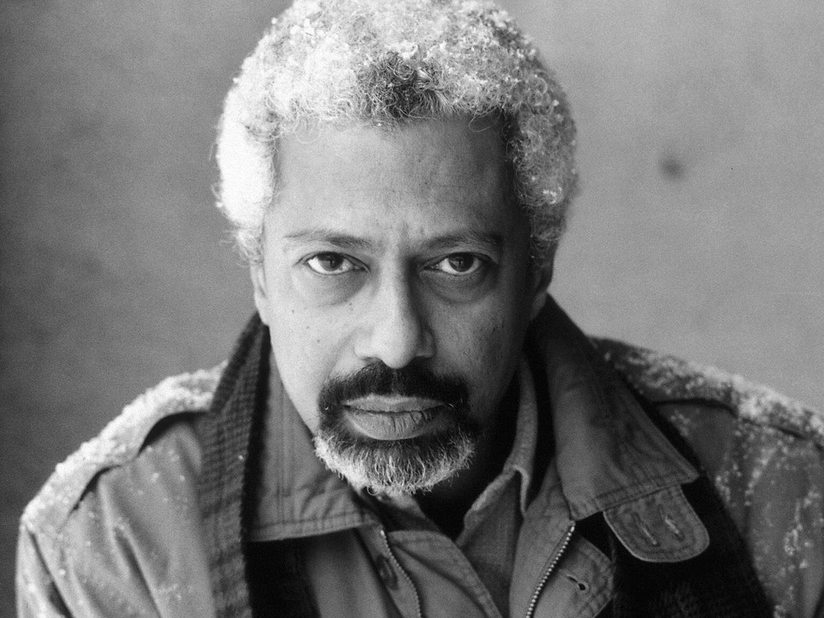 #AbdulrazakGurnah 

El ganador del premio Nobel de literatura 2021, a través de sus obras le ha dado voz a las personas desplazadas (migrantes, refugiadas) del mundo, que huyen de sus países de origen en busca de una mejor vida.