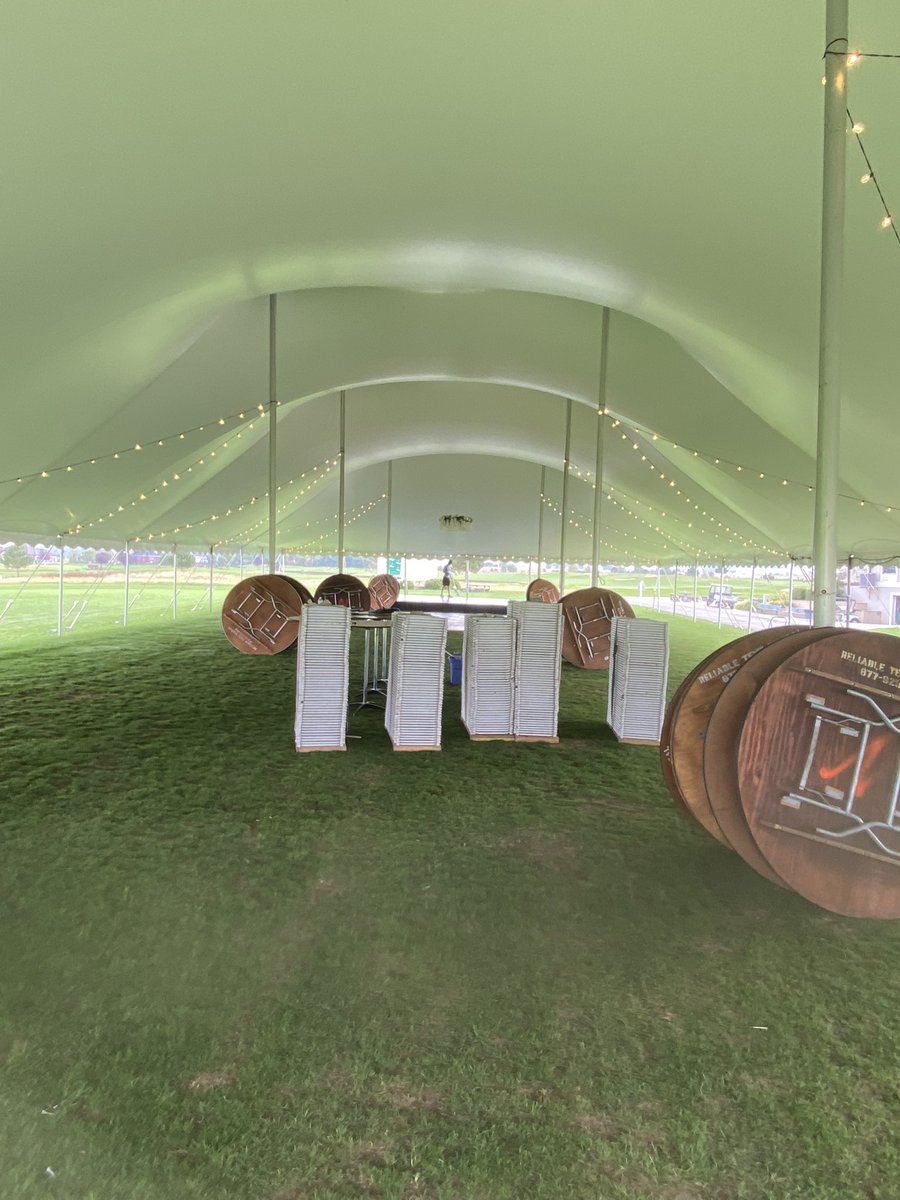 Reliable_Tent's tweet photo. Just another Thursday…. https://t.co/7uY51n2JYW