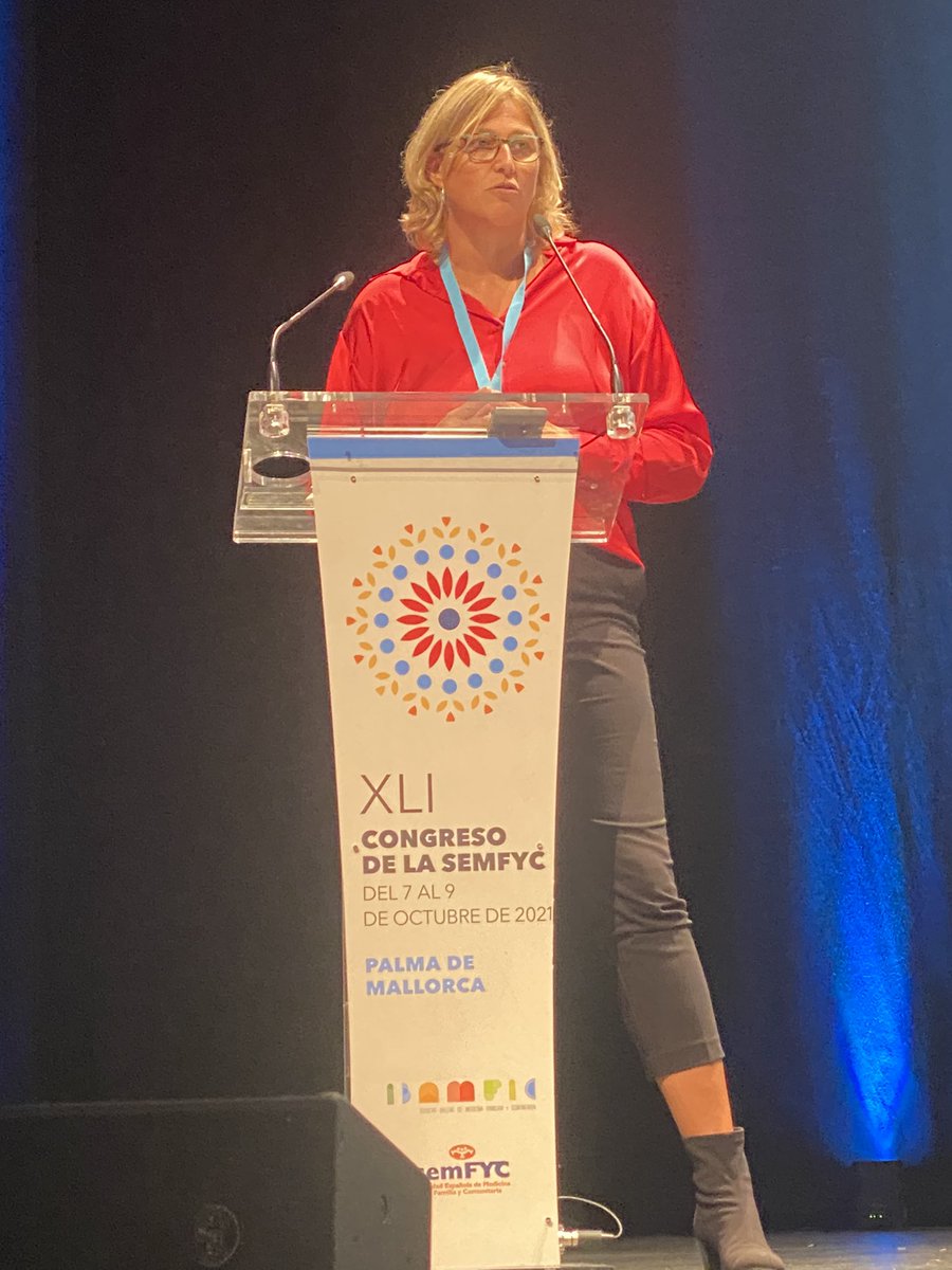 rduror's tweet photo. @RocaCasas directora médica @apmallorca nuestra intención es que el 100% de MF y pediatras puedan hacer ecografía clínica en la consulta de AP #PLMsemFYC #ElvalordeAP https://t.co/BlFOQI2xMu