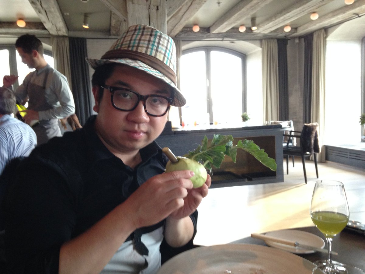 MoVernie's tweet photo. I would never imagine myself indulge the beef tartare with Danish ants that a staff forages from the forest. It was one delicious dish I had in my life.
MoVernie TIP: Be open minded, willing to try new things.
#Worlds50BestRestaurant #Award #number1 #topaward #noma #nomacph https://t.co/IKvkl4ItsG