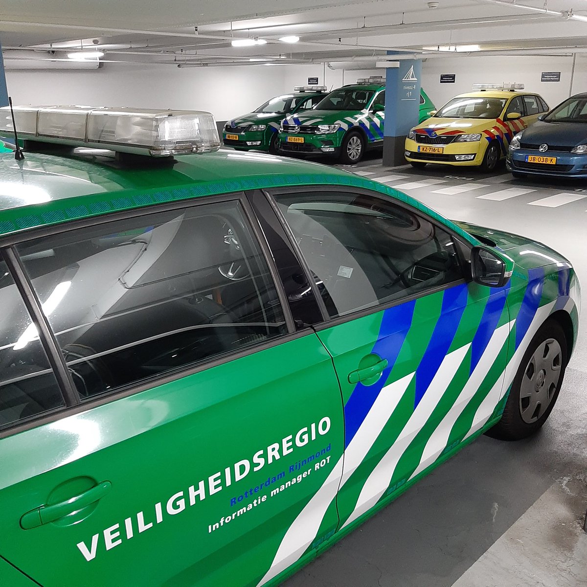 ronald_tobe's tweet photo. Komende week #informatiemanagerROT 👍 @CB_VRR @Vr_RR samen met #multipartners en collega informatiemanager #Copi. #samensterk bij een #grip #incident 💪 https://t.co/t1dRZH80nz
