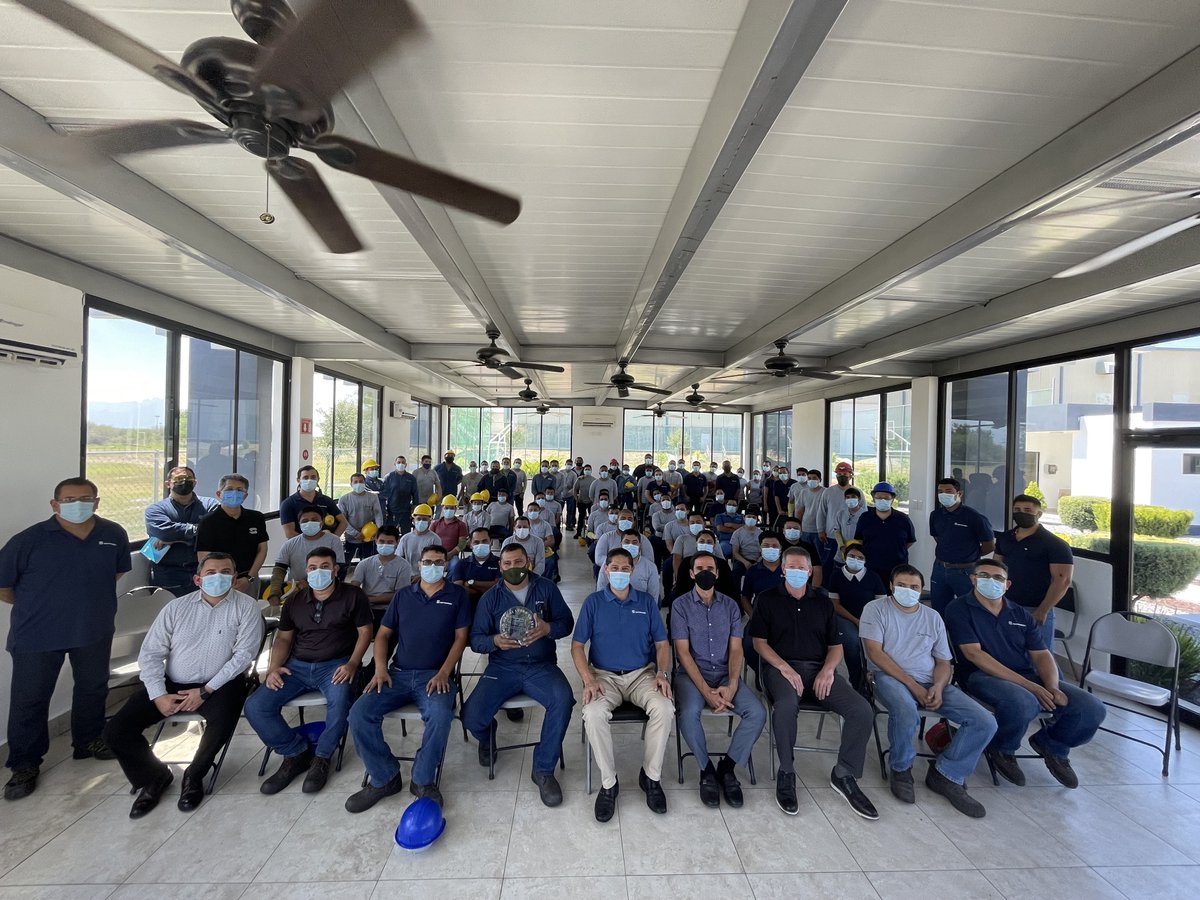 SteelTech_NA's tweet photo. We love celebrating safety with our #steeltechfamily
!
Last week our team in Pesqueria received the Gold Steel Tech Safety award for 500,000 hours worked without injury. Great job and stay safe, team! #safetyfirst #steeltechfamily #manufacturing https://t.co/CYOYyi6Z78