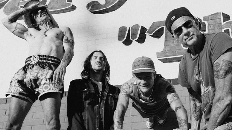 Red Hot Chili Peppers announce global tour trib.al/IkUvIzD