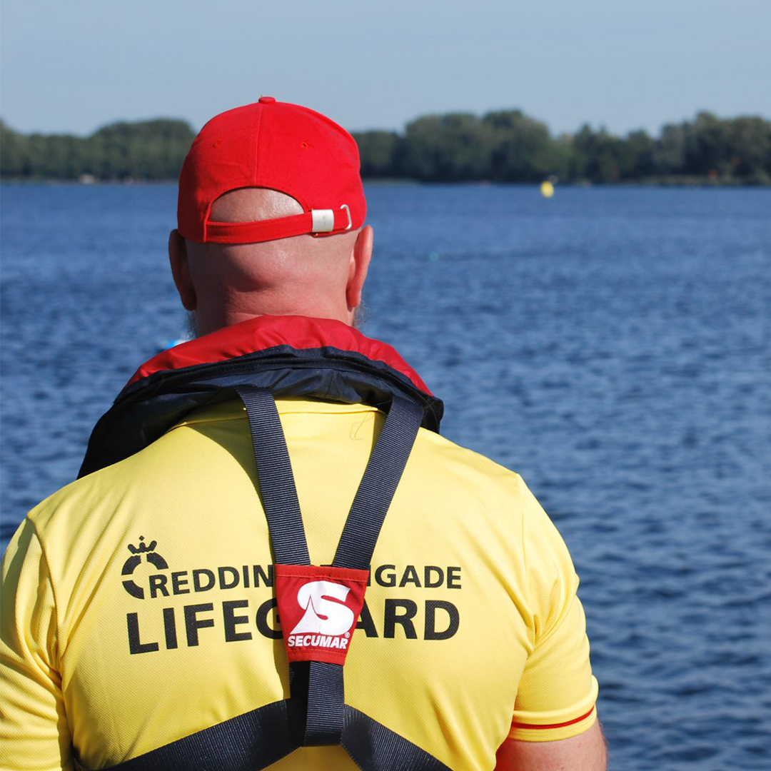 Alphense Reddinsbrigade tweet media