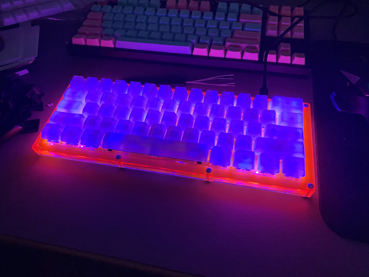 scottpenrose's tweet photo. @donttrythis @NY_Comic_Con Love Canal Plastics Center. Got the acrylic I used for my custom hand wired mechanical keyboard there. Shout out to @fatcatFABLAB where I laser cut it. https://t.co/6fuuNKWU3V