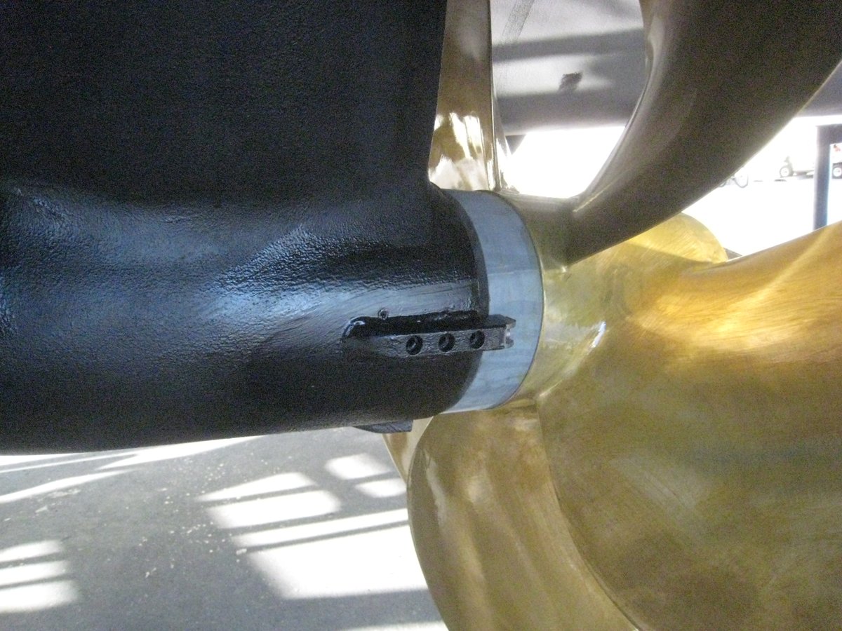 H4Marine's tweet photo. @Imperial_Monaco You might be interested in shaft protection systems?

The latest and most effective is the quicKutter™ as used by the US Navy ACTUV and many other vessels world wide. It protects drives from debris but does not effect performance even on the fastest boats. https://t.co/gqUgcWYf56
