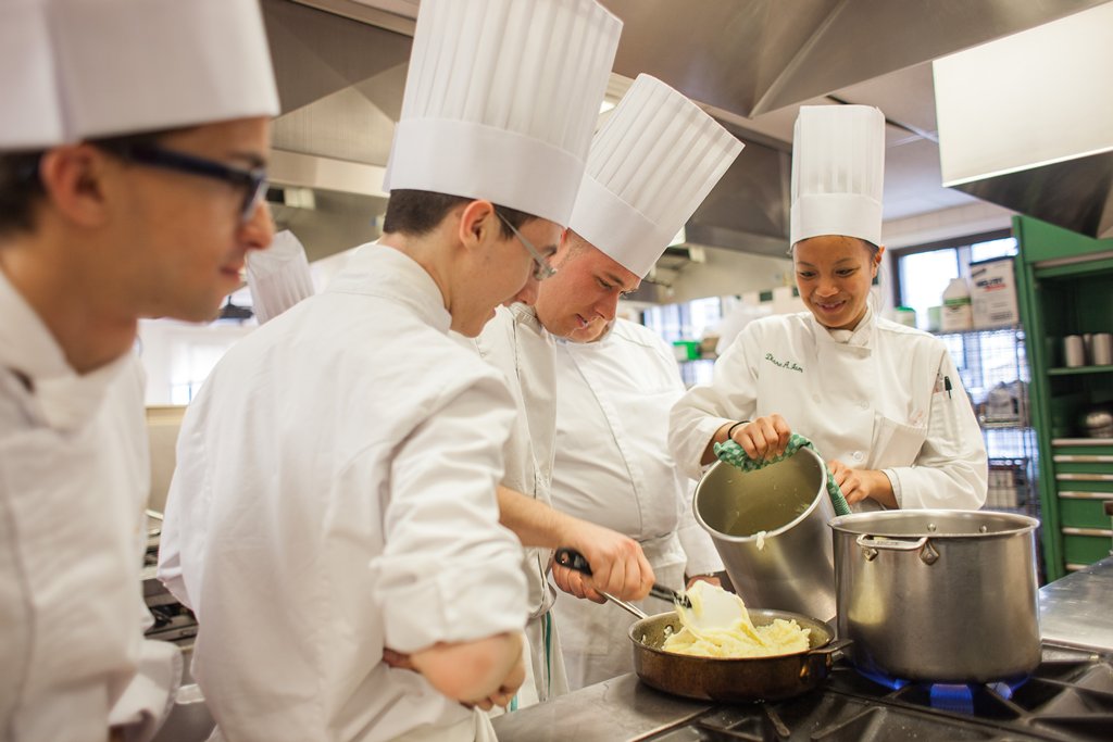 USAStudyHere's tweet photo. Are you the next world class chef? Will you go on to win a Michelin star?  ⭐️What better place to hone your fine cooking skills than in New York, at a world recognized institution such as @CIACulinary. 

#USAStudyDestination 
@studynewyork https://t.co/S2x9ZJP76K
