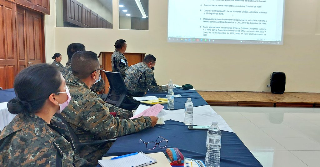 Ejercito_GT's tweet photo. La Dirección General de Derechos Humanos y Derecho Internacional Humanitario del #MINDEF realiza mesa técnica con diferentes dependencias del #MDN y del #EMDN, para discutir la Política de Derechos Humanos y Derecho Internacional Humanitario del #EjércitoGT. https://t.co/HaguaWJR9i