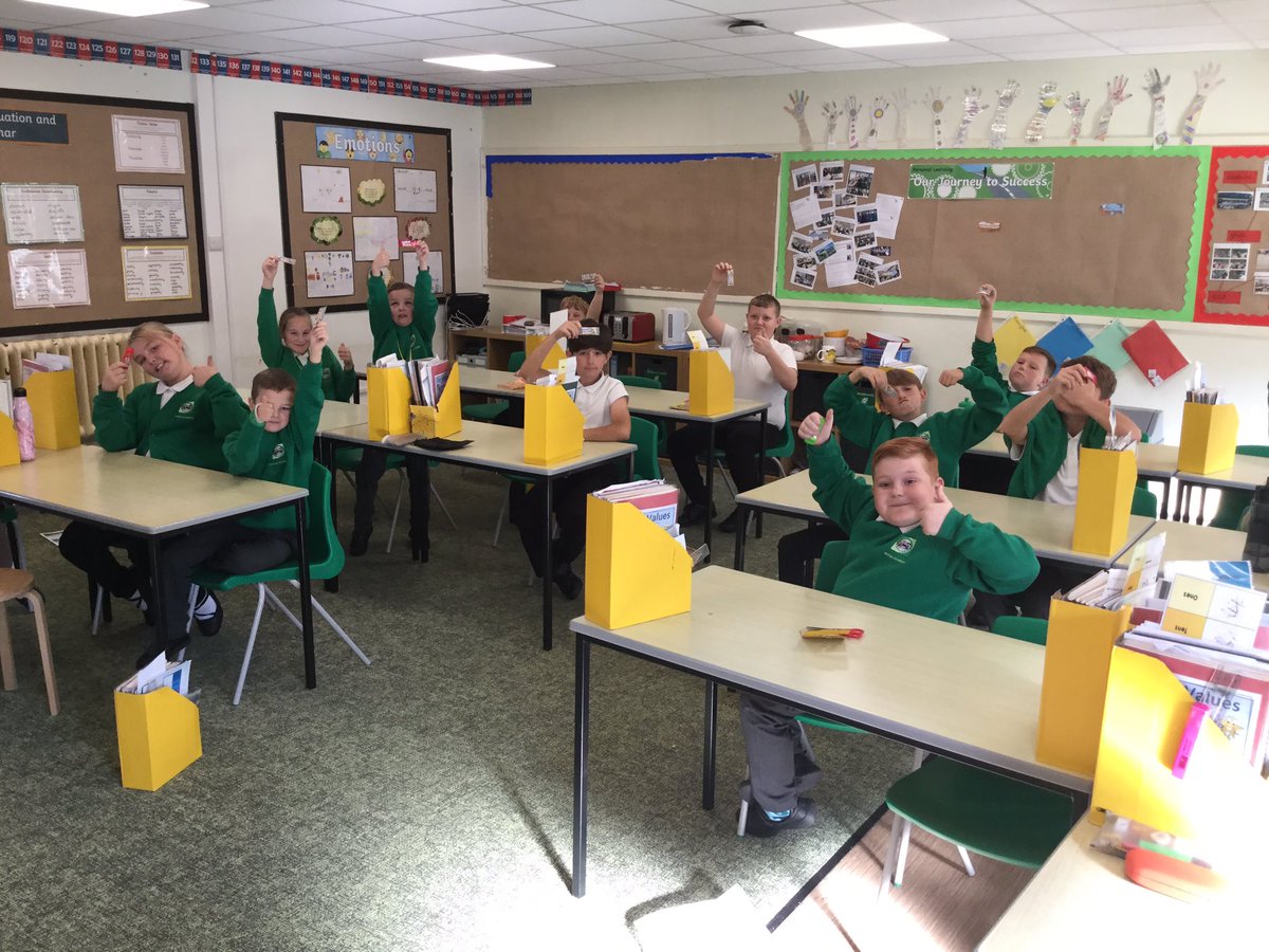 CaldiPrimary's tweet photo. Year 6 all excited to be receiving an attendance treat. @CaldiPrimary @AETAcademies @CaldiY6 #pushmylimits https://t.co/BMowGjuD3e