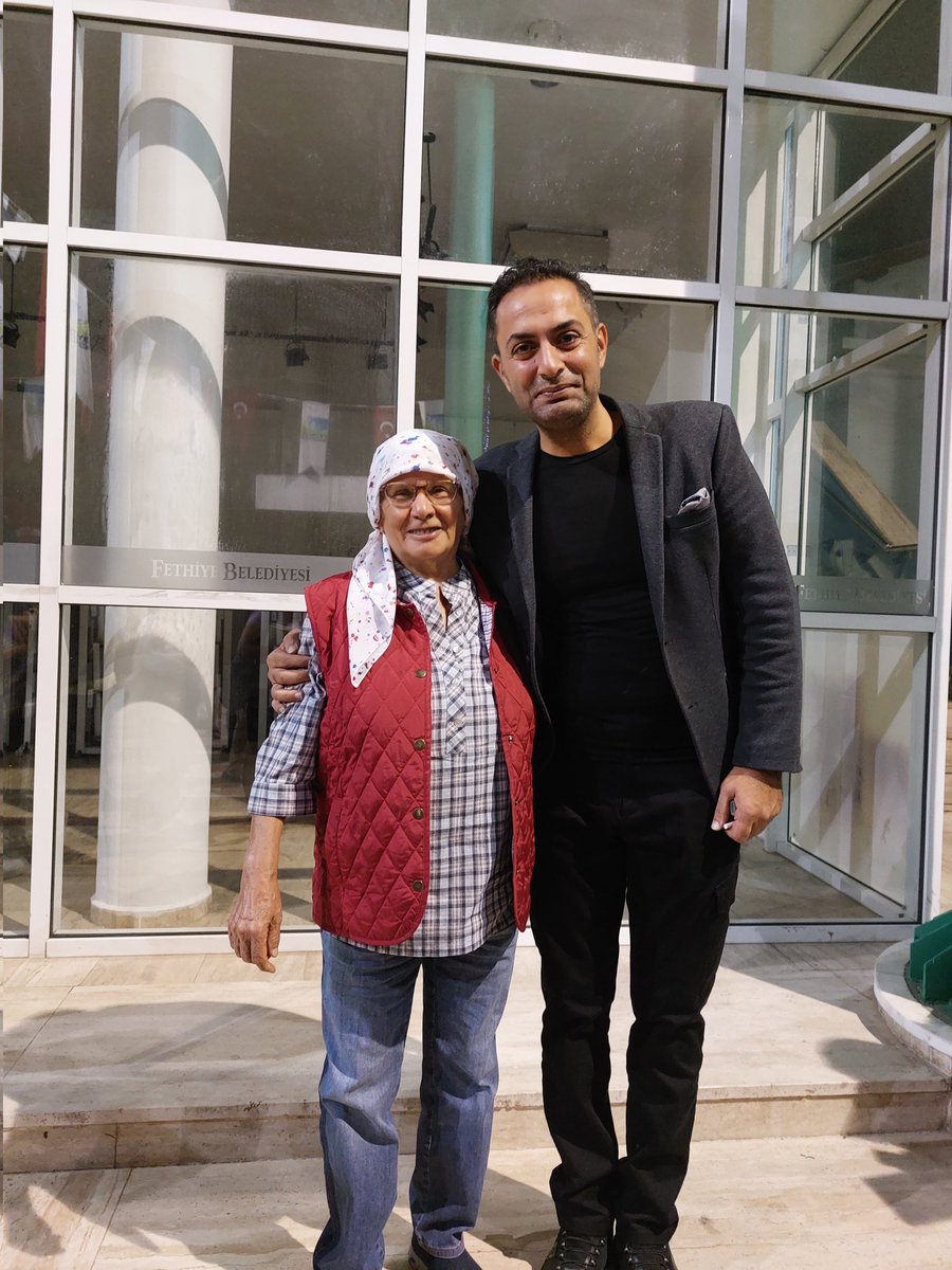 Sultan47145657's tweet photo. Gazeteci yazar Murat Ağirel 'i Fethiye' de dinlemek büyük keyifti. Genç yaşına rağmen onurlu duruşunu ve seni tebrik ediyorum. 80 yaşındaki ben bile yazılarını ve kitaplarını zevkle okuyorum. Umutla doluyorum
@muratagirel https://t.co/ev5BRehDP7