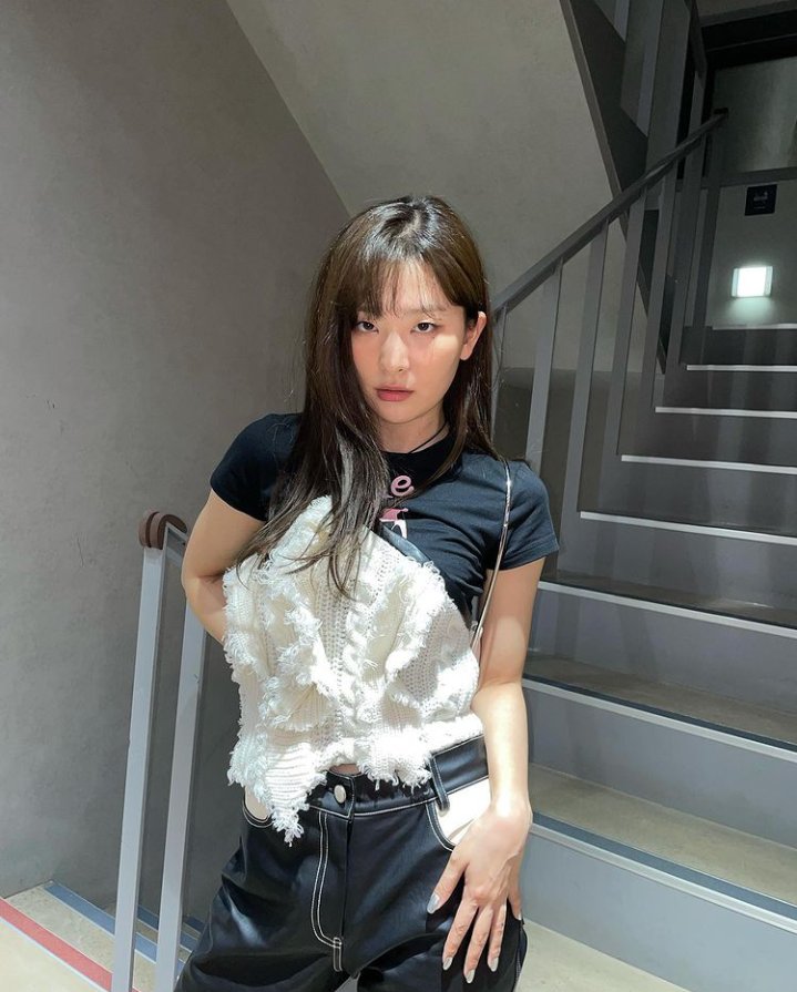RVUPDATE_'s tweet photo. INSTAGRAM UPDATE

"voila 🌟"

https://t.co/ro1S739HVJ (1)

#SEULGI #RedVelvet @.hi_sseulgi @RVsmtown https://t.co/dyFJPH8pGT